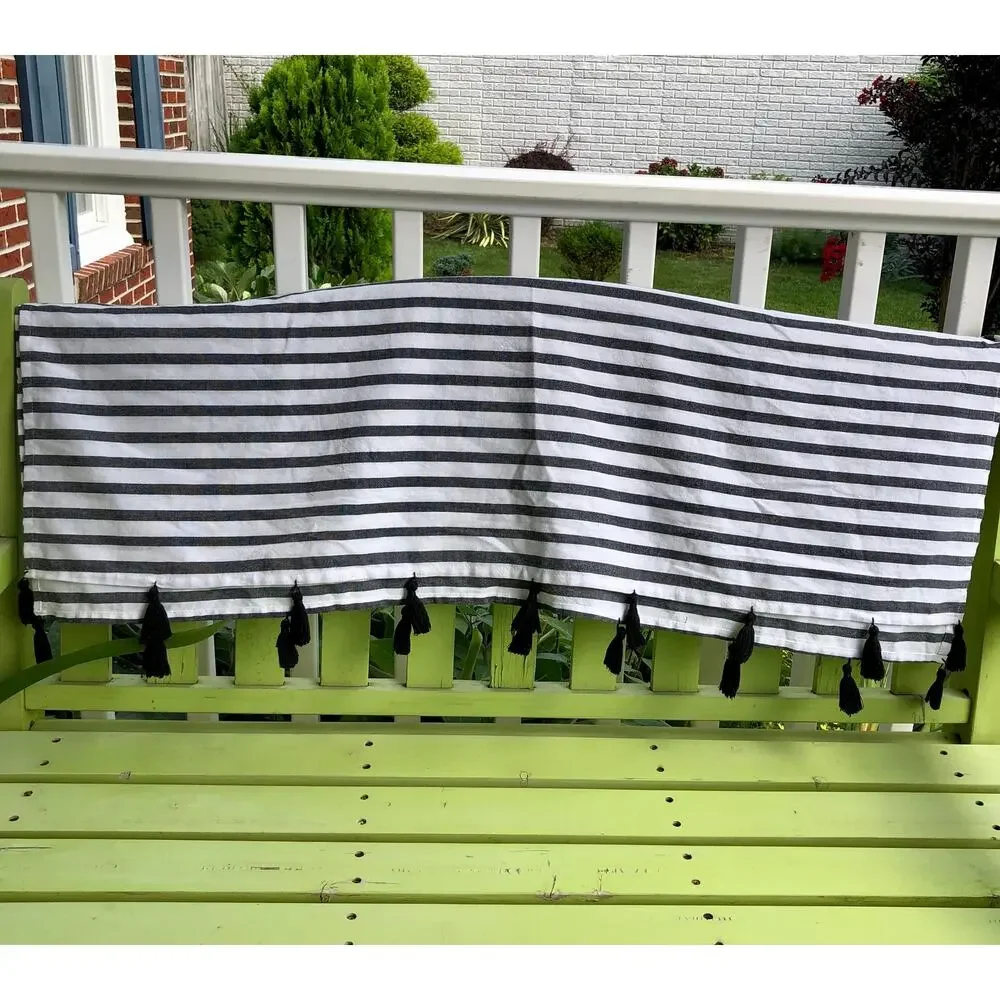 Coco + Kiwi Modern, Minimal Throw